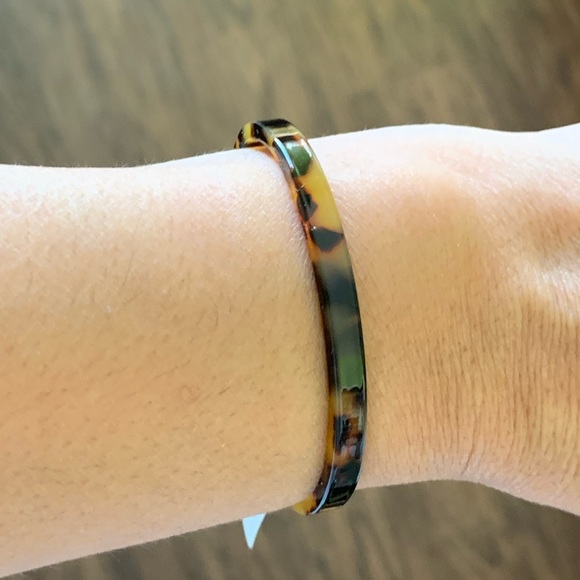 Francesca’s collection noemi tortoise  cuff - Picture 9 of 9